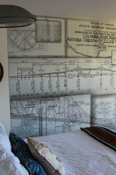 Queen Theme Room with Marina View and Balcony (Non-Pet Friendly) Photo 2