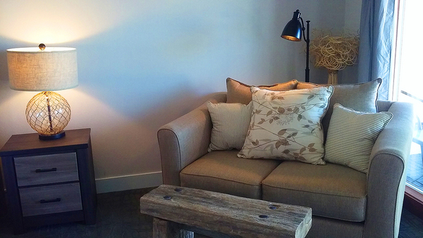 Premium King Model with Marina View and Balcony (Non-Pet Friendly) Photo 3